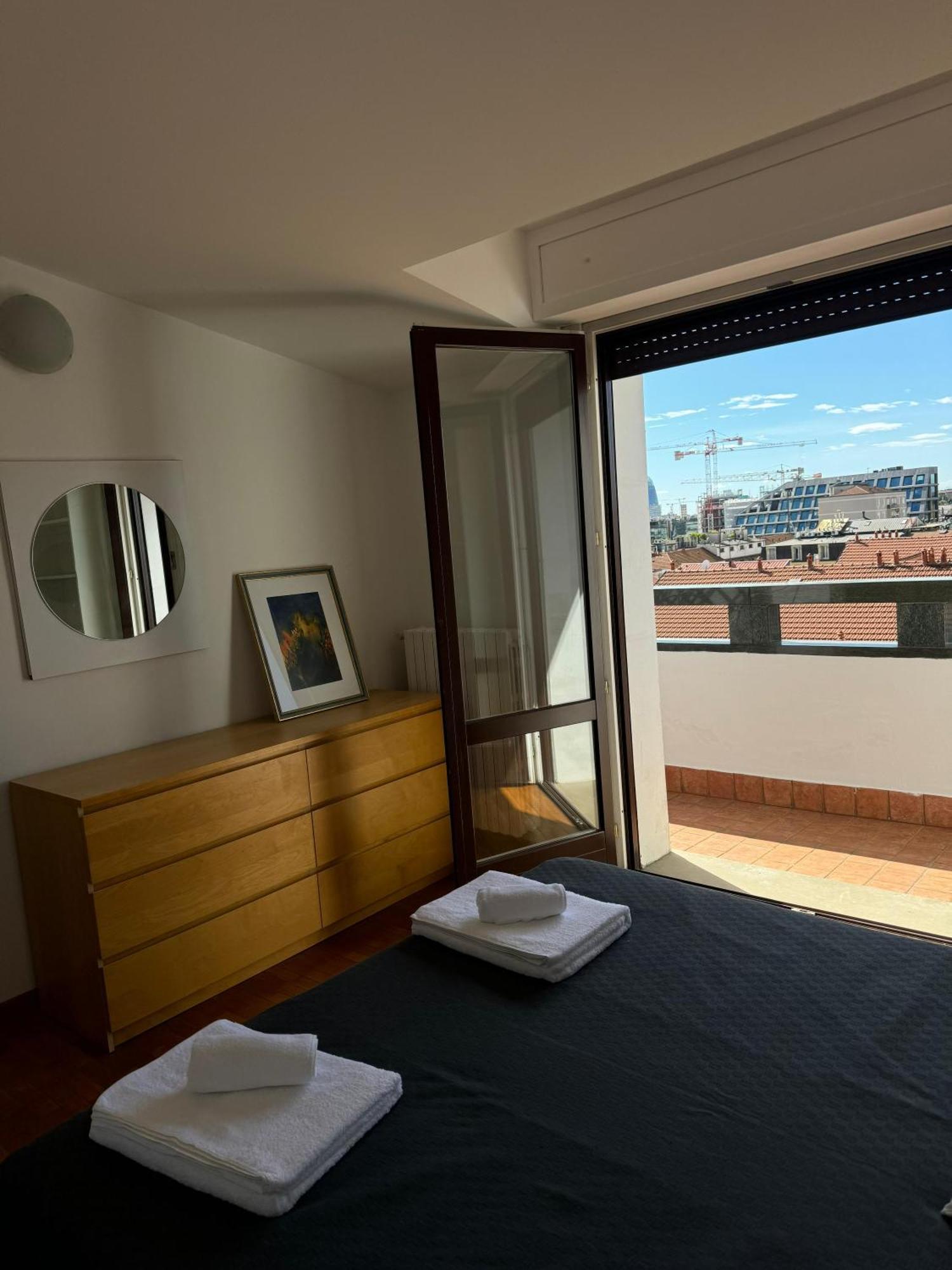 Appartamento Isola- Attico Con Balcone Milano Dış mekan fotoğraf