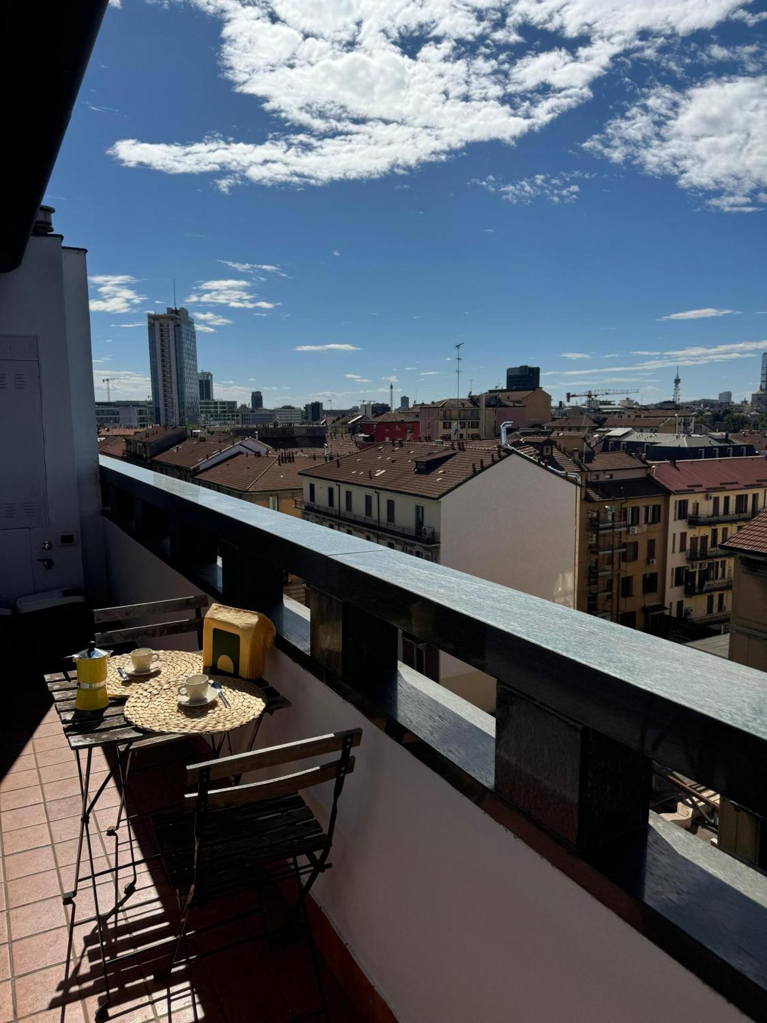 Appartamento Isola- Attico Con Balcone Milano Dış mekan fotoğraf